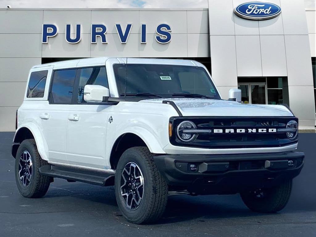 2025 Ford Bronco 4-Door Outer Banks's photo