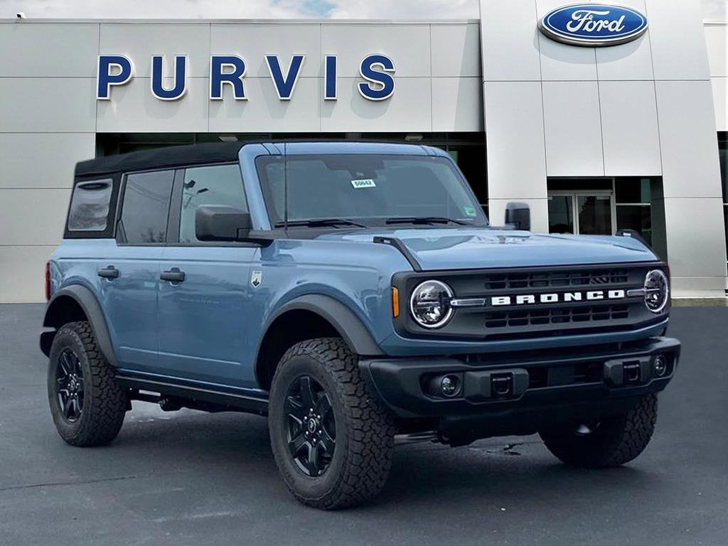 2025 Ford Bronco 4-Door Big Bend's photo