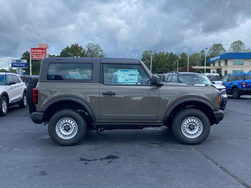 New 2025 Ford Bronco Base SUV