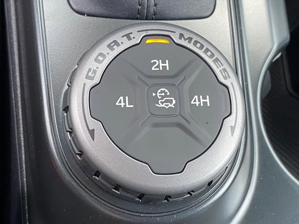 2025 Ford Bronco 2-Door Base - Photo 12
