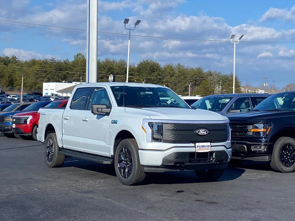 2025 Ford F-150 Lightning Flash's photo