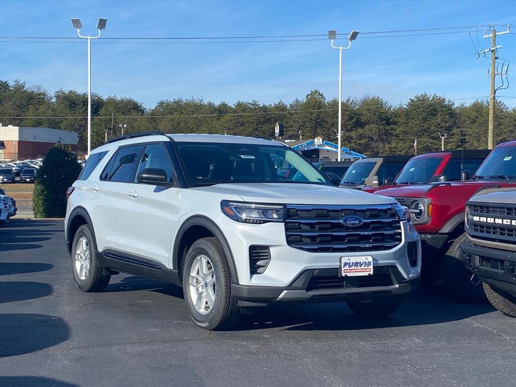 2026 Ford Explorer Active's photo