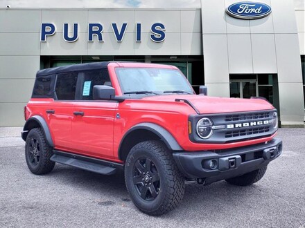 2024 Ford Bronco Black Diamond SUV