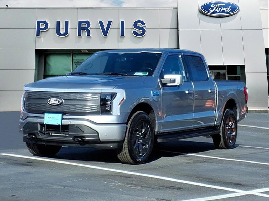 2024 Ford F-150 Lightning Lariat's photo
