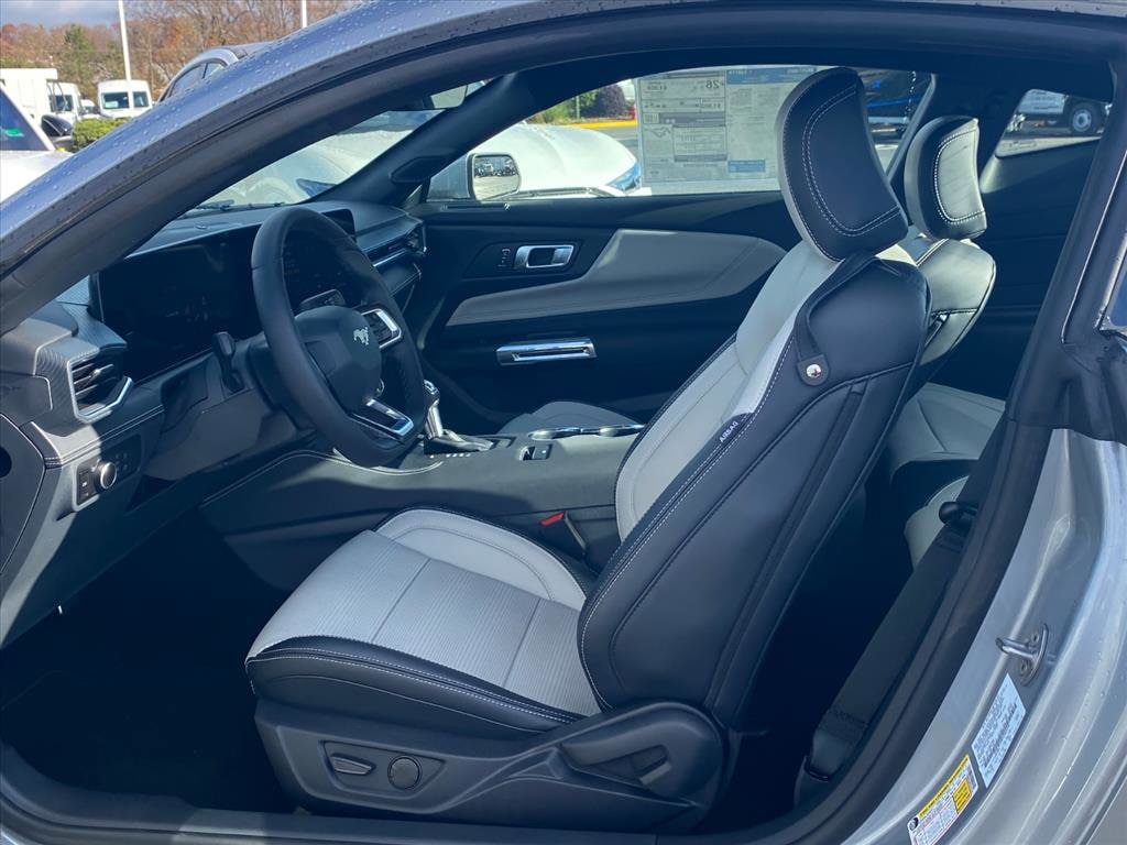 2026 Ford Mustang EcoBoost Premium Fastback - Photo 6