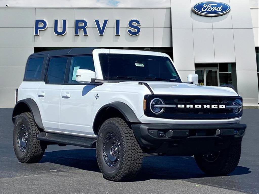 2025 Ford Bronco 4-Door Outer Banks's photo