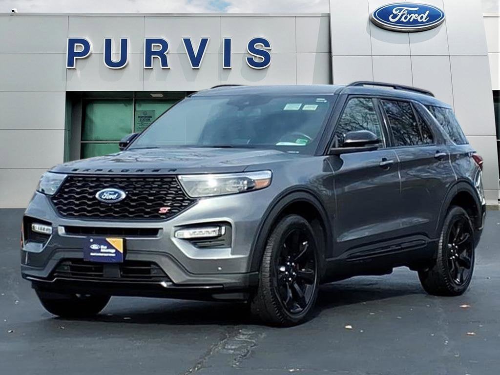 2022 Ford Explorer ST's photo