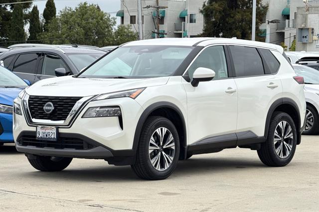 2023 Nissan Rogue SV photo 6