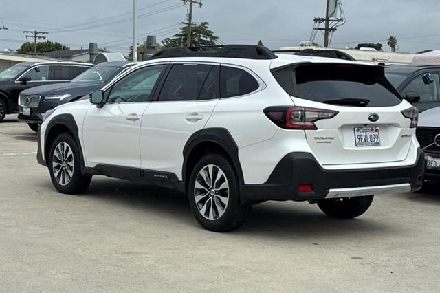 2023 Subaru Outback Limited photo 4