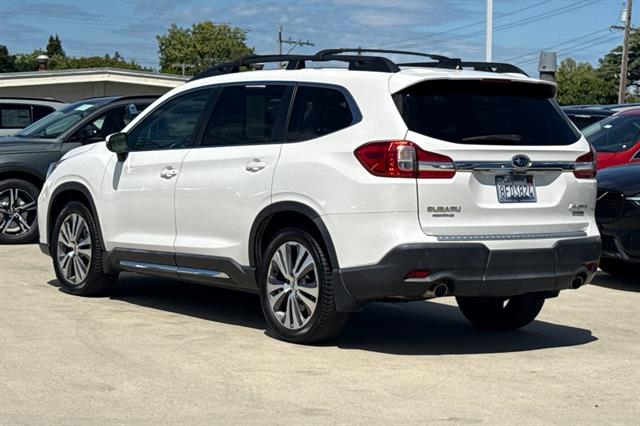 2019 Subaru Ascent Limited 8-Passenger photo 4