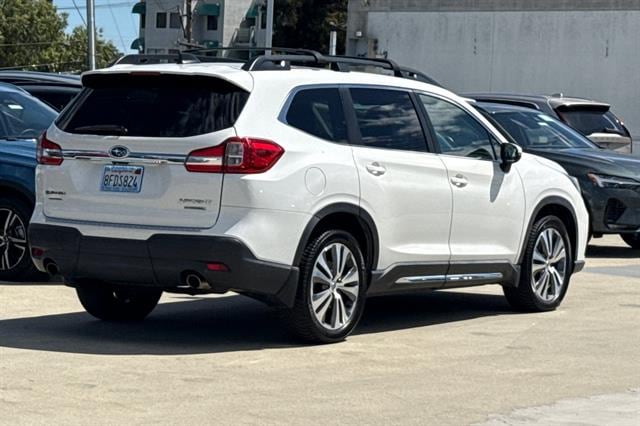 2019 Subaru Ascent Limited 8-Passenger photo 2