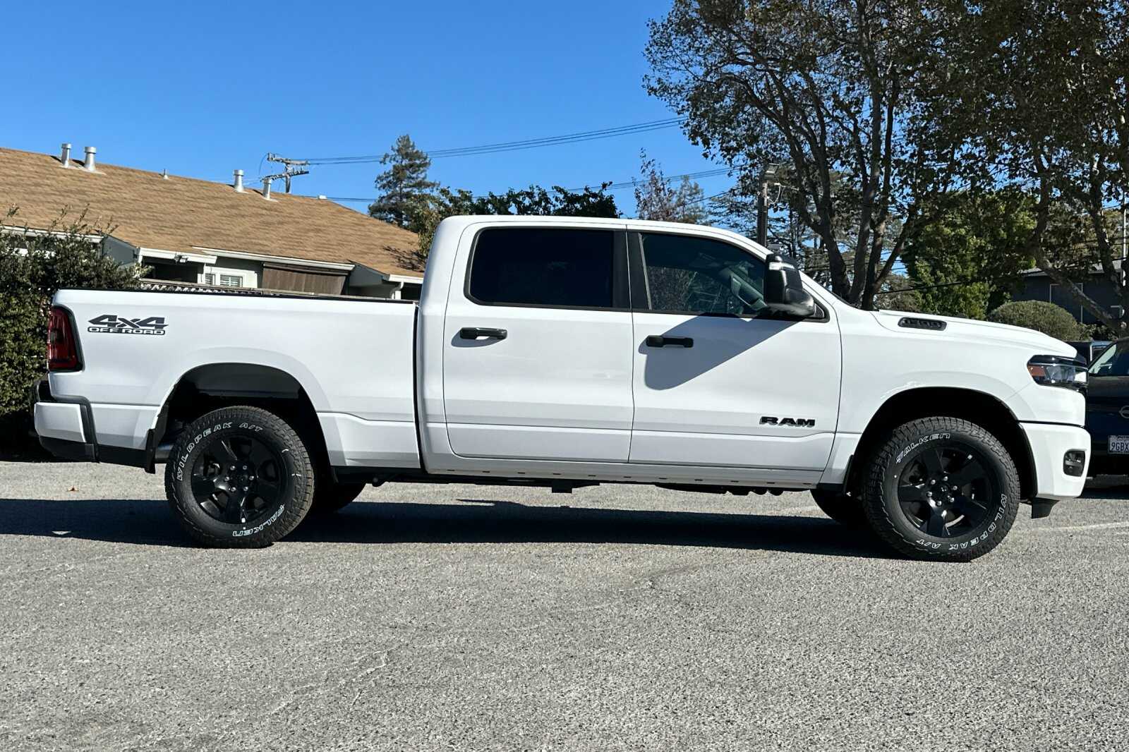 2025 Ram 1500 Tradesman photo 2
