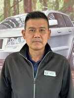 Staff member Peter Thai from ID_5702847bc4f6