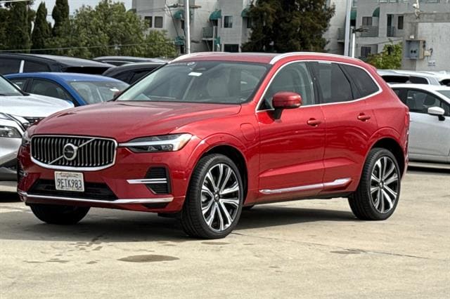 2023 Volvo XC60 Recharge Plug-In Hybrid Recharge Ultimate Bright Theme photo 6