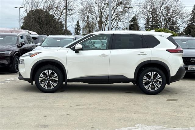 2023 Nissan Rogue SV photo 5