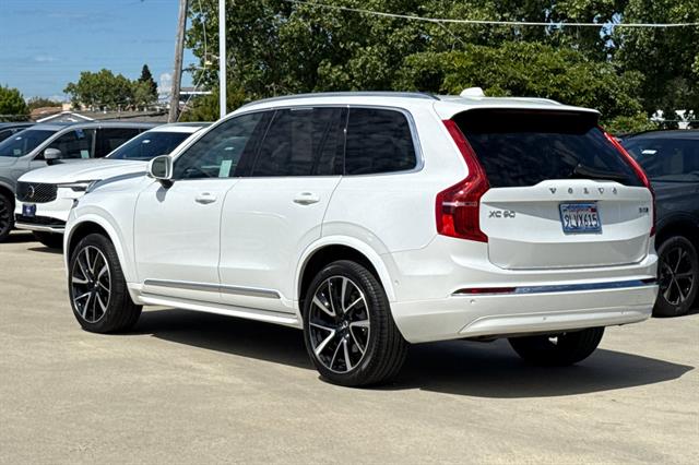 2024 Volvo XC90 B5 Plus Bright Theme photo 4