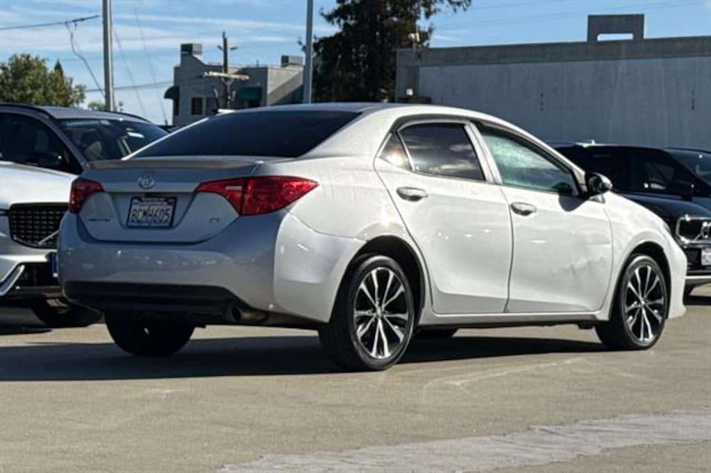 Used 2018 Toyota Corolla SE