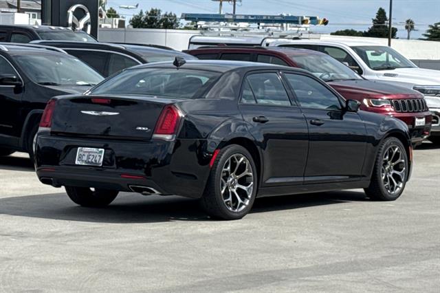 2018 Chrysler 300 S photo 5