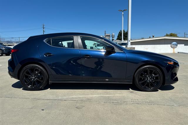 2025 Mazda Mazda3 Hatchback 2.5 Select Sport photo 2