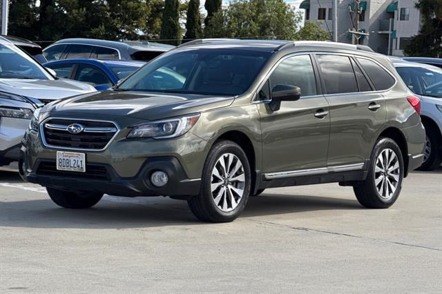 2018 Subaru Outback 3.6R Touring photo 6
