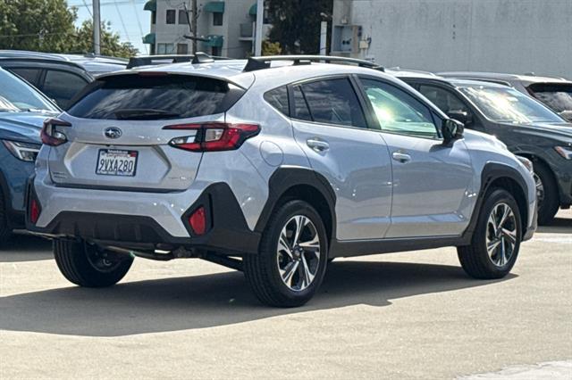 2025 Subaru Crosstrek Premium photo 2