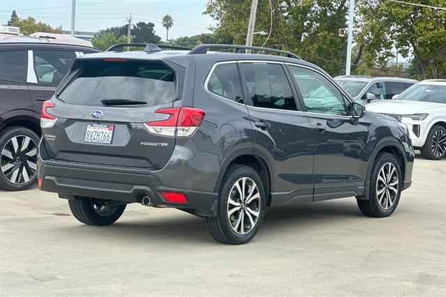 2021 Subaru Forester Limited photo 3