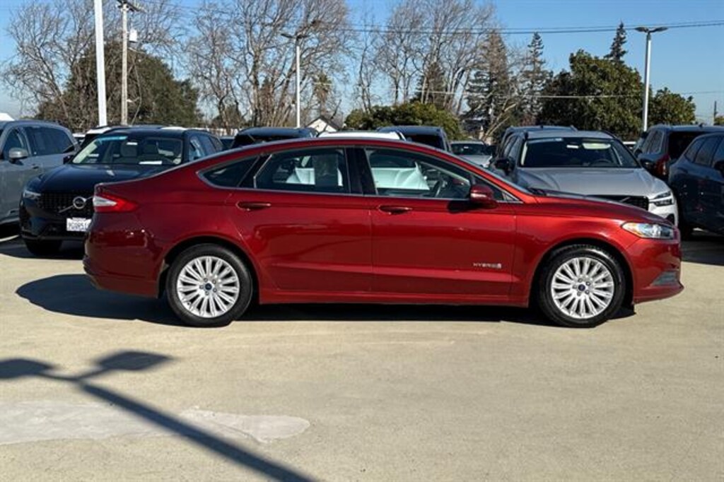 Used 2014 Ford Fusion SE