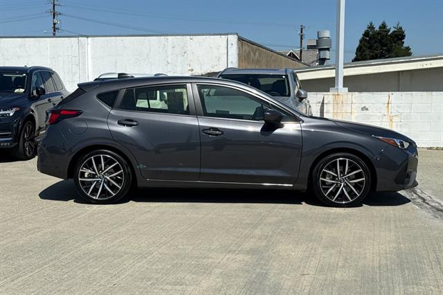 2024 Subaru Impreza Sport photo 2