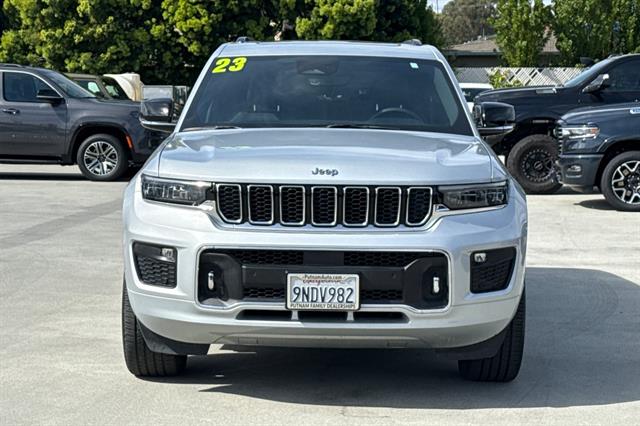 2024 Jeep Grand Cherokee L Overland photo 3