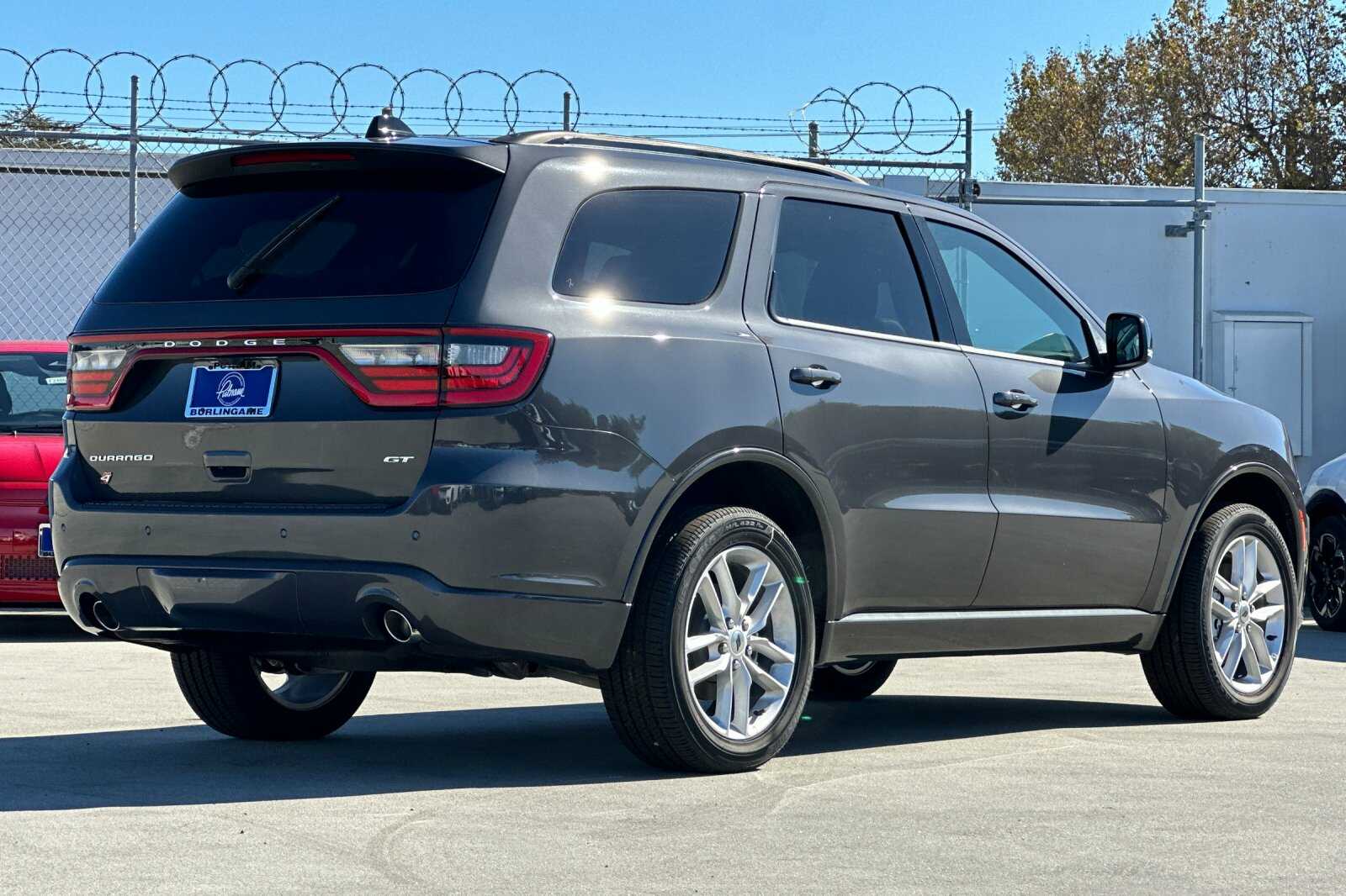 2024 Dodge Durango GT Premium photo 3