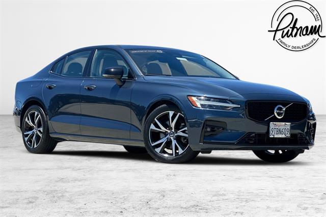 2025 Volvo S60 B5 Plus