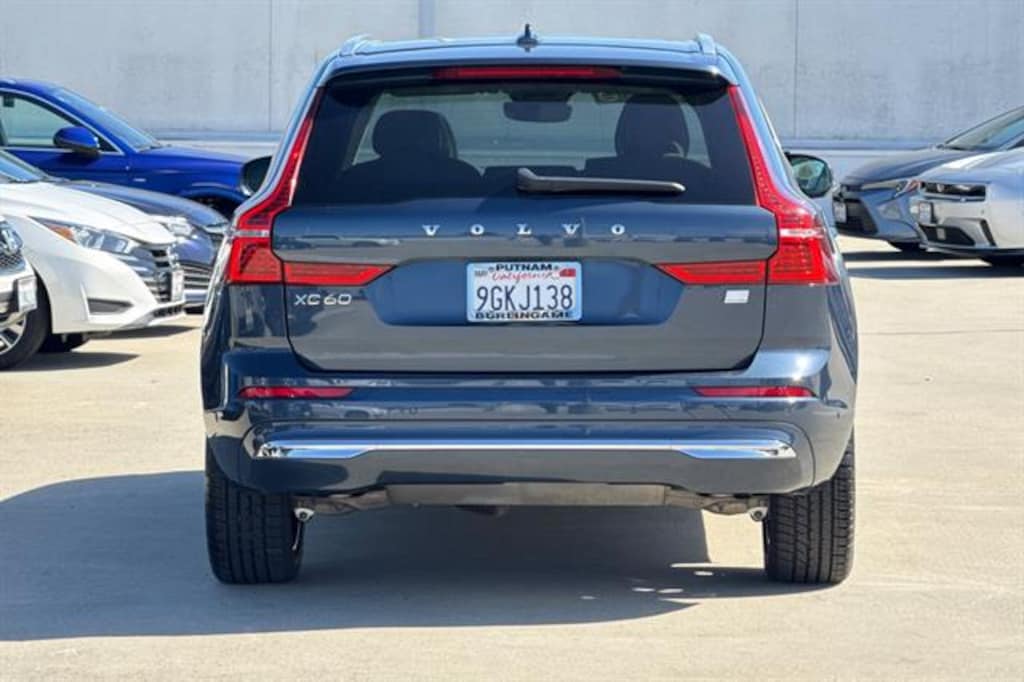 Certified 2023 Volvo XC60 Recharge Plug-In Hybrid Recharge Ultimate Bright Theme