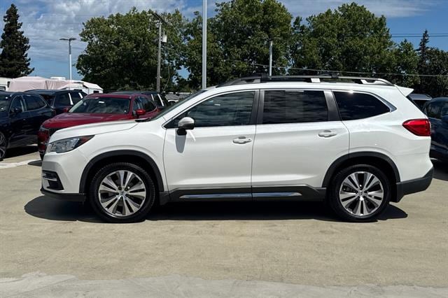 2019 Subaru Ascent Limited 8-Passenger photo 5