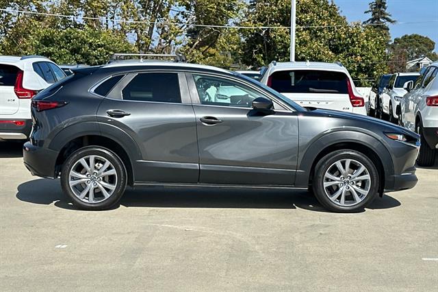 2022 Mazda CX-30 2.5 Select photo 2