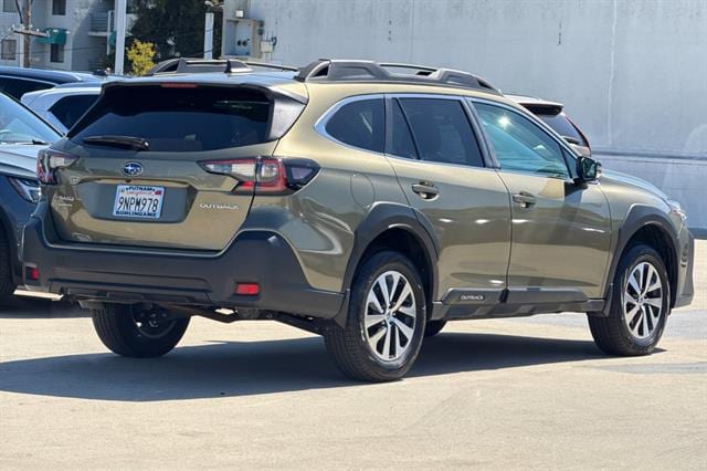 2024 Subaru Outback Premium photo 2