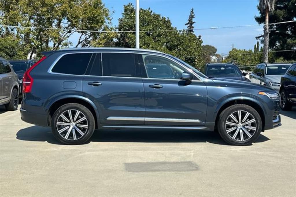 Certified 2025 Volvo XC90 B6 Plus Bright Theme 7P