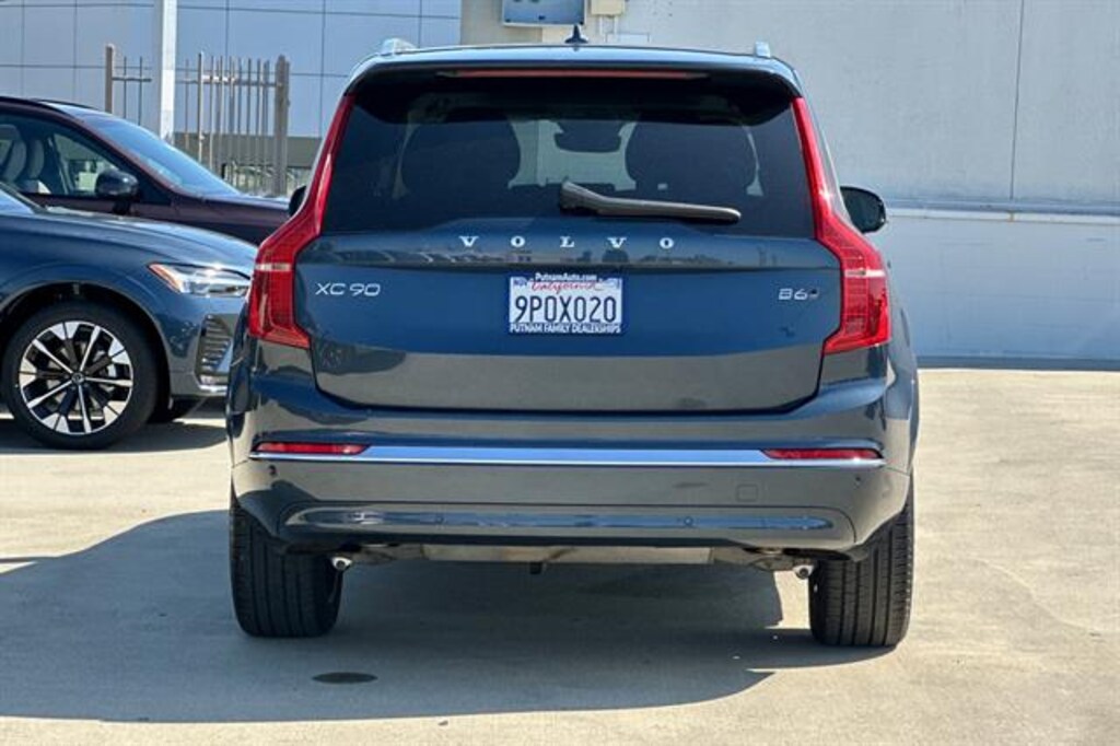 Certified 2025 Volvo XC90 B6 Plus Bright Theme 7P