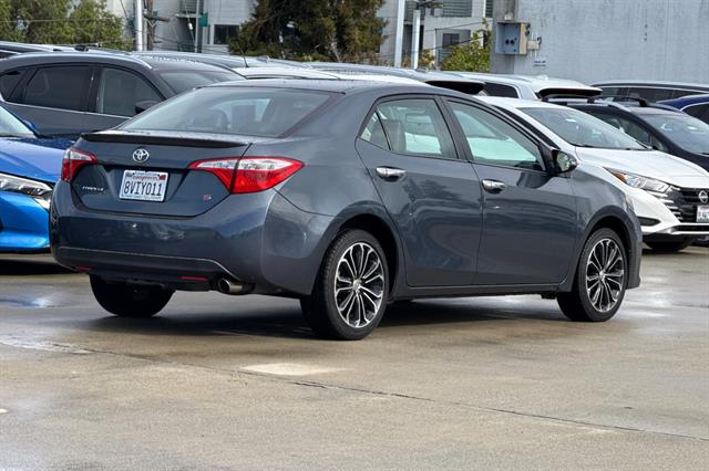 2014 Toyota Corolla S photo 2