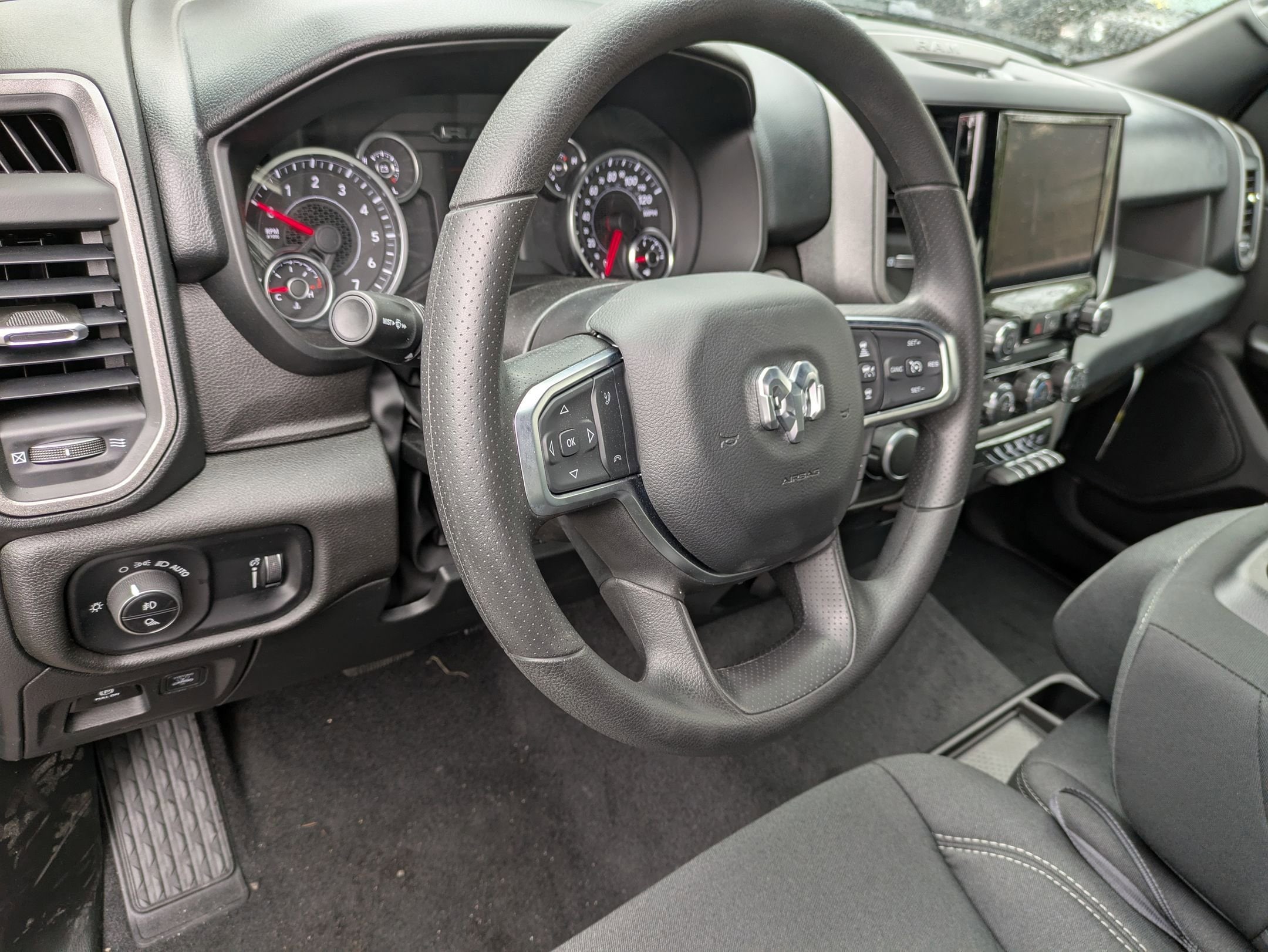 2025 RAM 1500 Tradesman - Photo 16