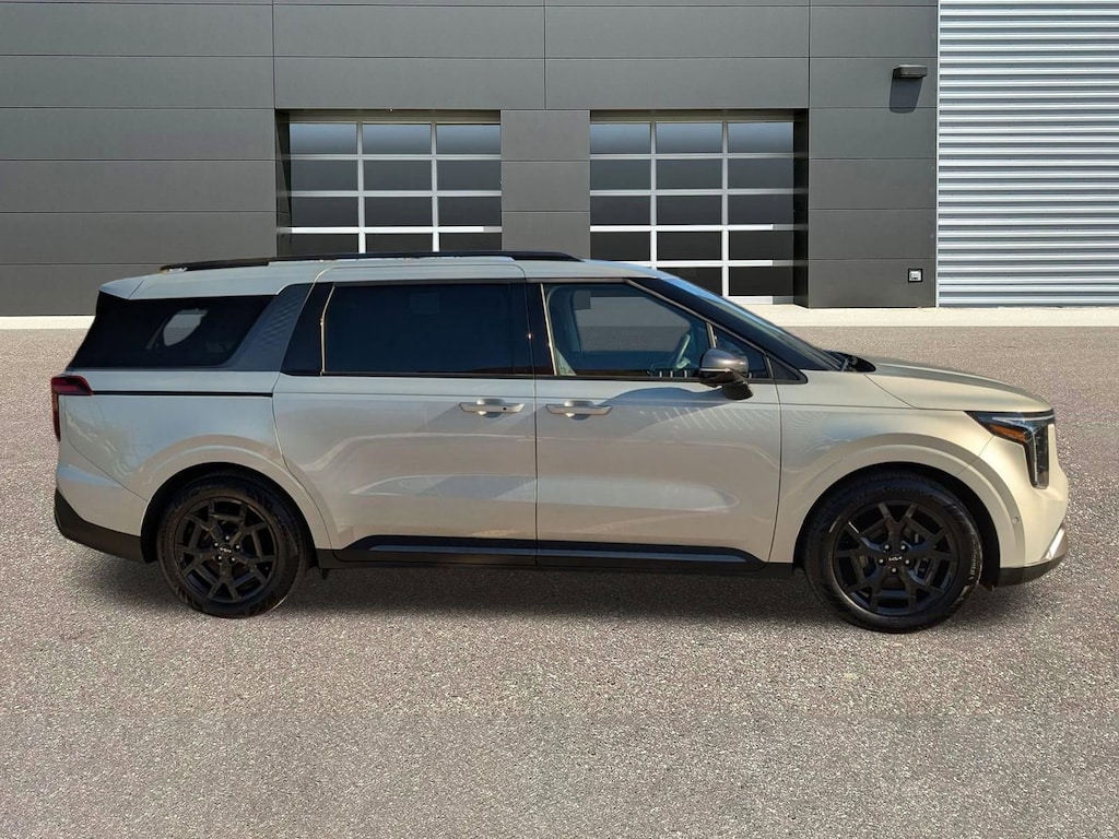 Used 2025 Kia Carnival SX Prestige Van