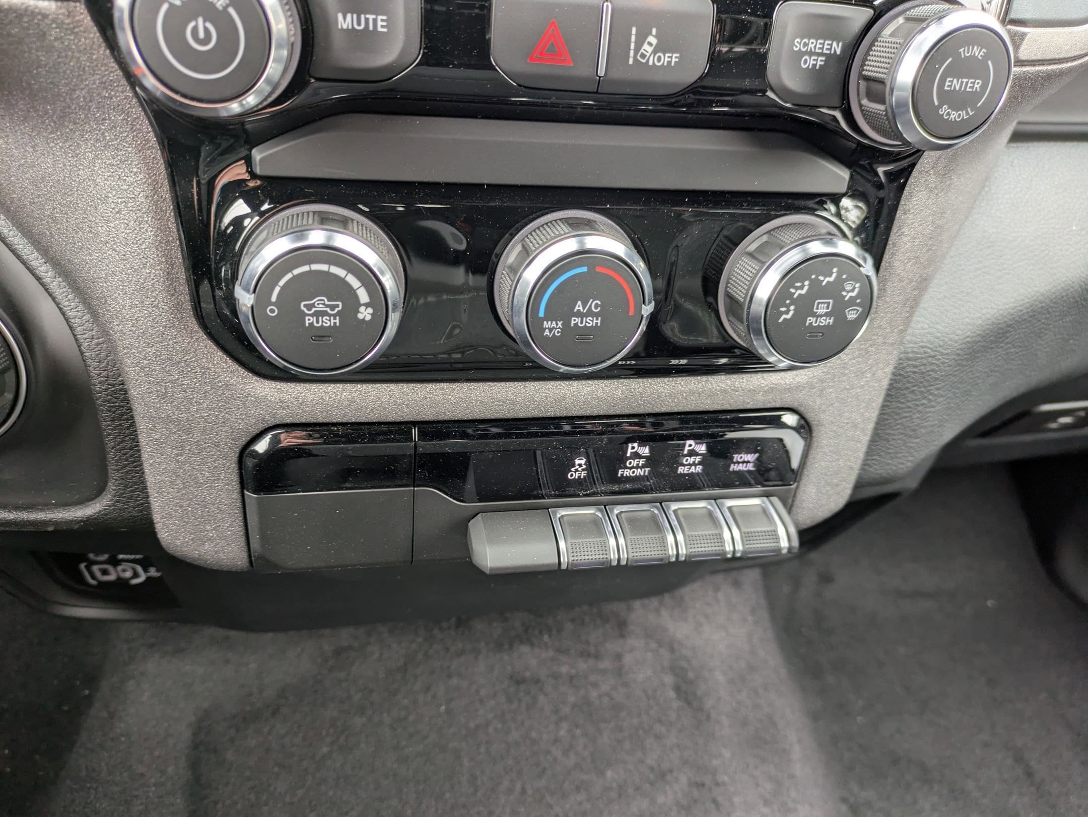2025 RAM 1500 Tradesman - Photo 25