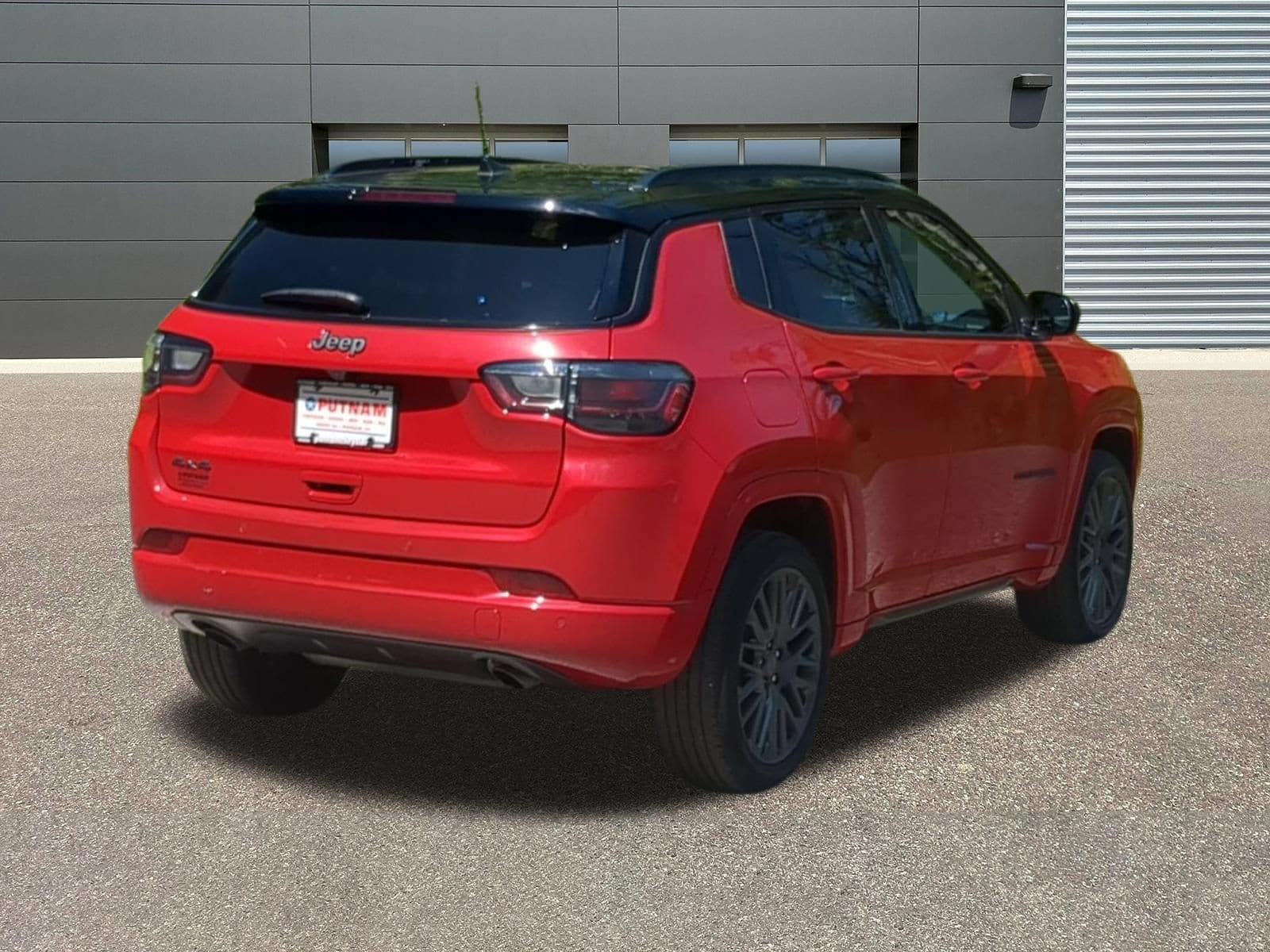 View vehicle photo 3