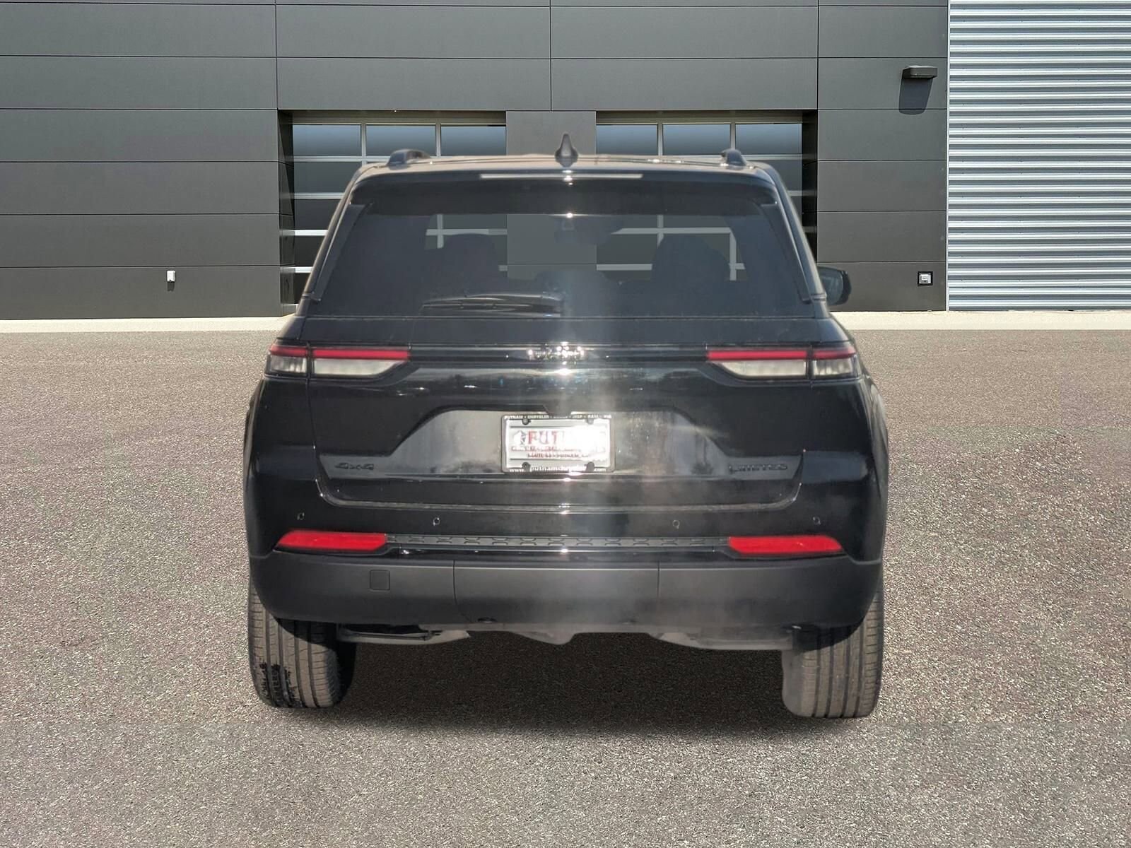 2025 Jeep Grand Cherokee Limited Sport photo 4