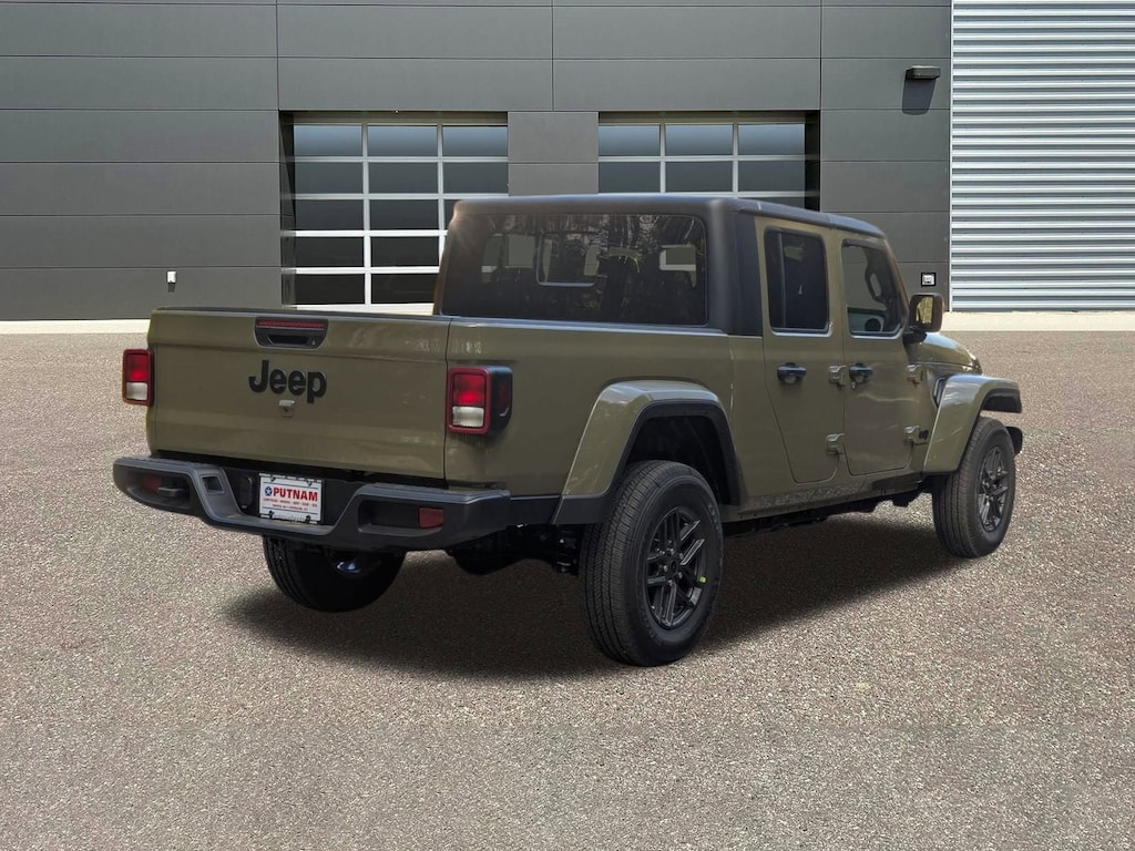 New 2025 Jeep Gladiator Sport Pickup