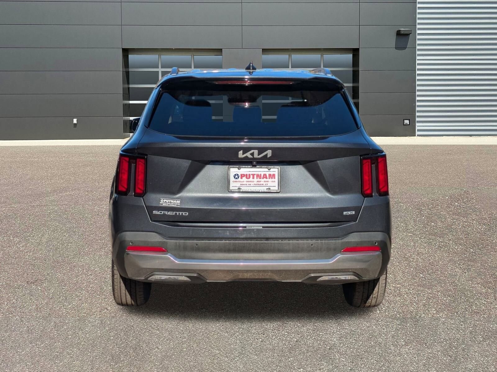2024 Kia Sorento S photo 4