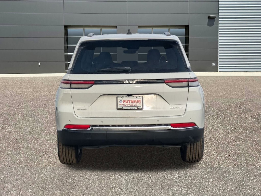 New 2025 Jeep Grand Cherokee Laredo Sport Utility