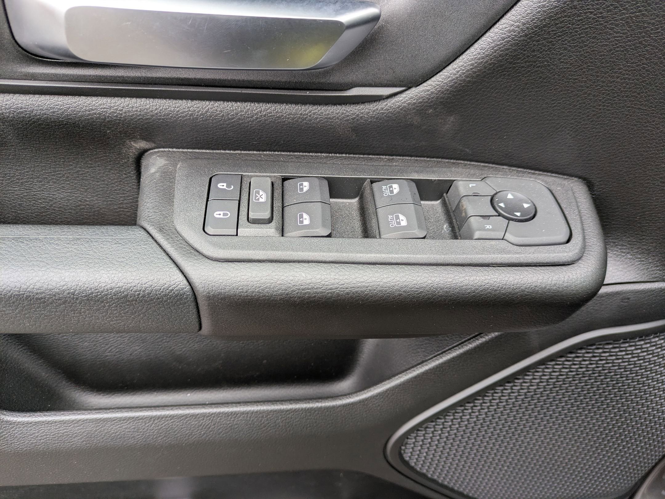2025 RAM 1500 Tradesman - Photo 12