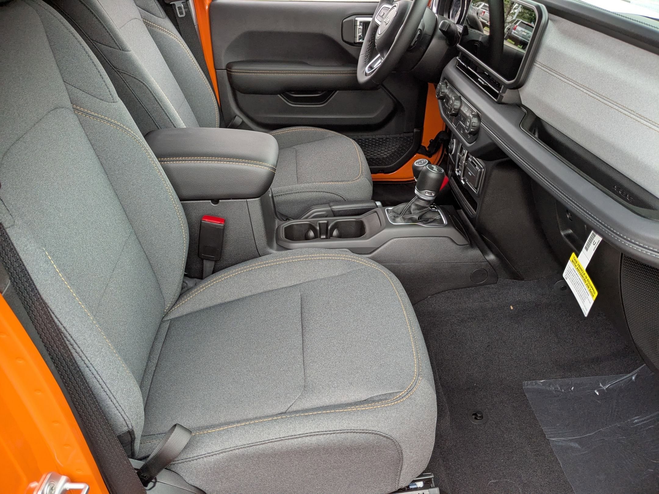 2025 Jeep Wrangler 4-Door Sahara - Photo 32