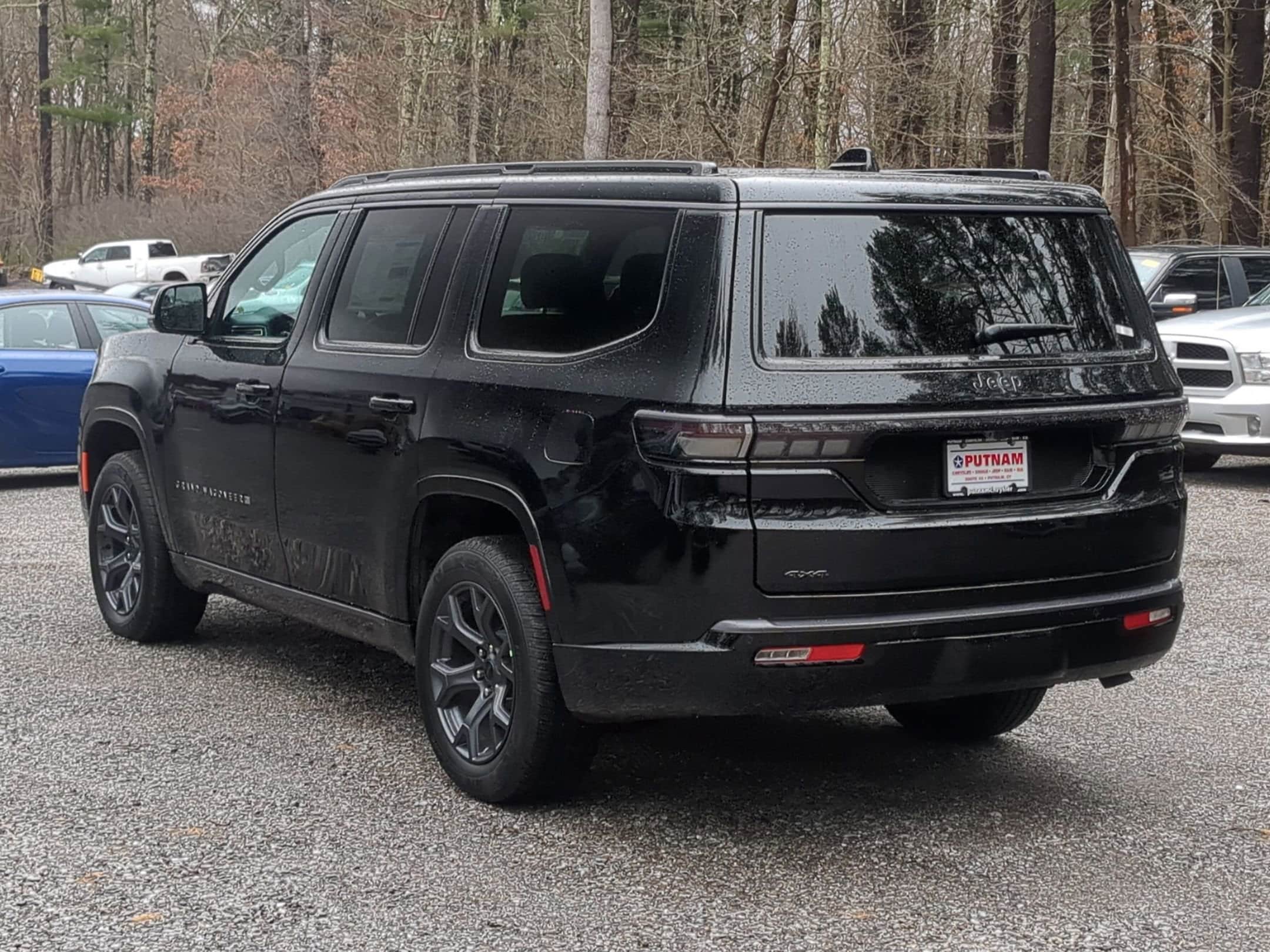 View vehicle photo 5