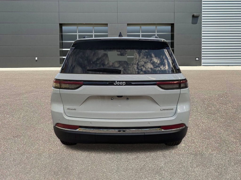 New 2025 Jeep Grand Cherokee Laredo Sport Utility